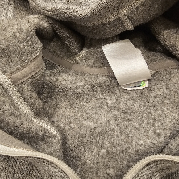 The North Face Gray‎ Geometric Sweatshirt - Picture 9 of 10